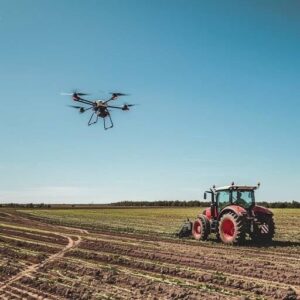 Read more about the article Why Drones and Tractors Should Work Together in Modern Farming 